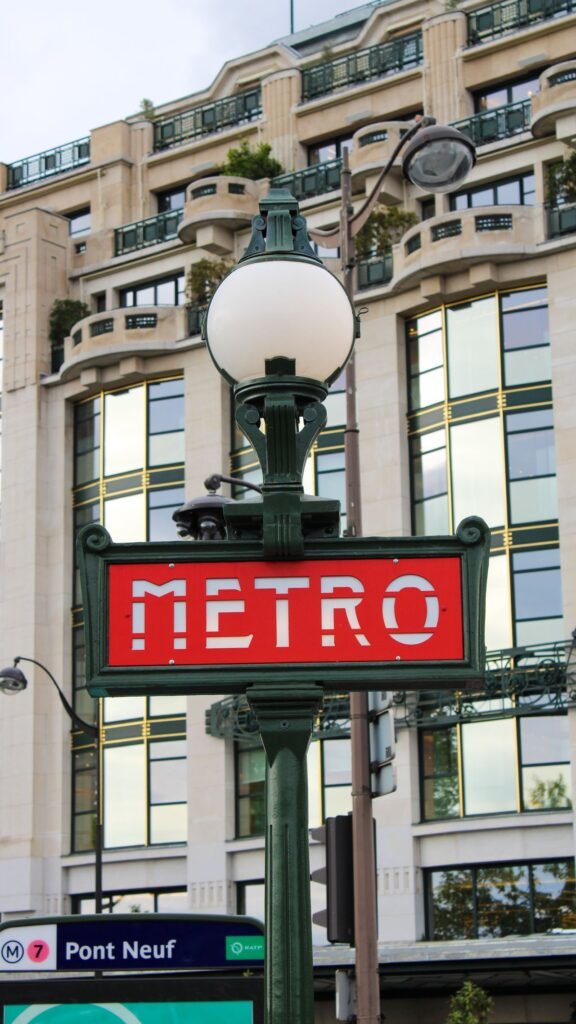Oakmont 250 Metro facade